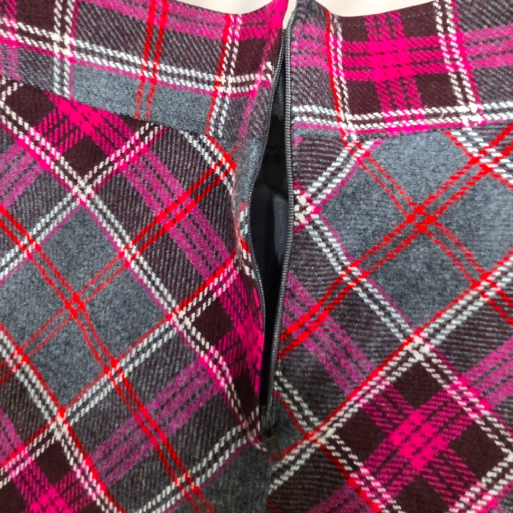 H&M Plaid Mini Skirt Wool Blend Size 8 A-line Preppy Grunge Academia - Picture 6 of 10